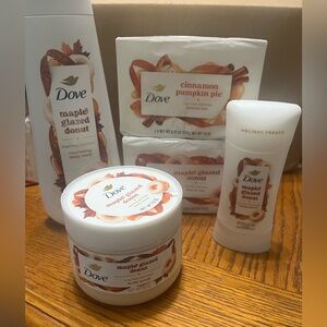 Dove Holiday Treats Bundle